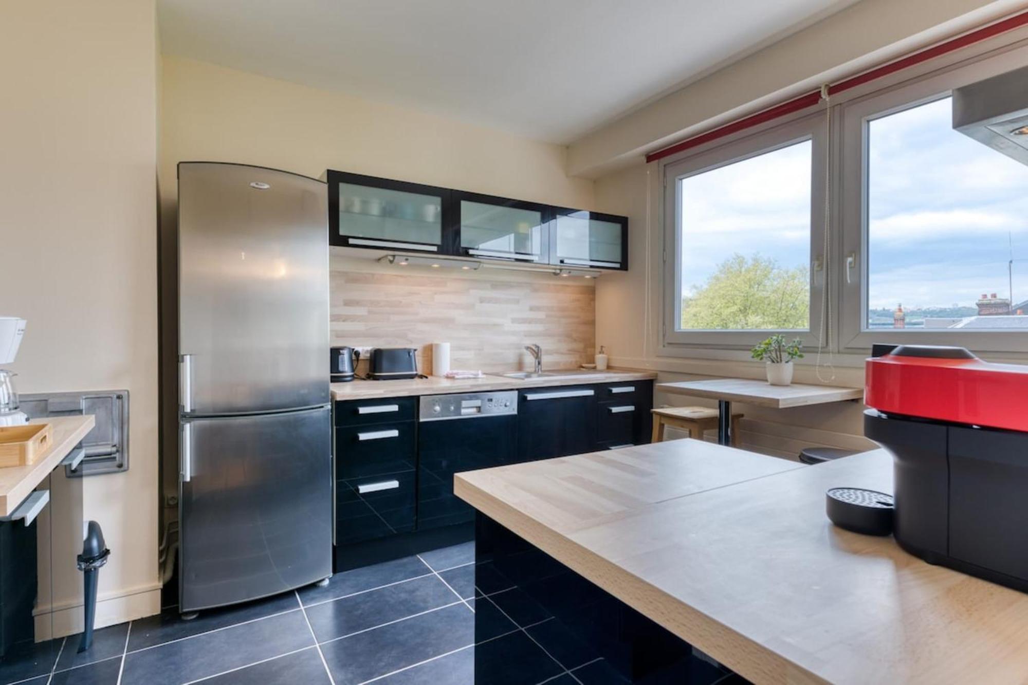 Francoise F5 Avec Parking Apartment Rouen Exterior photo